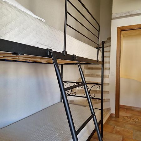 Dommos - Melodie Apartments Cala Liberotto Bagian luar foto