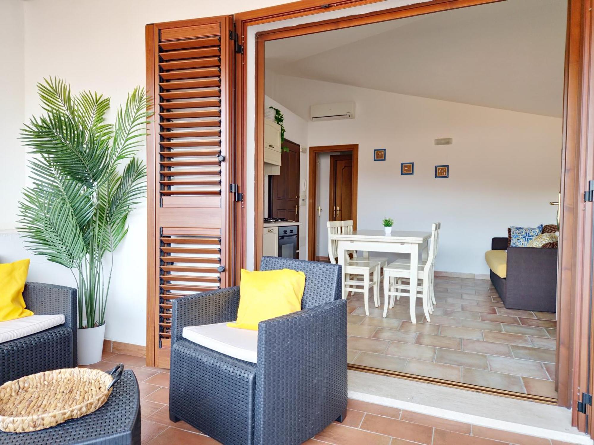 Dommos - Melodie Apartments Cala Liberotto Bagian luar foto
