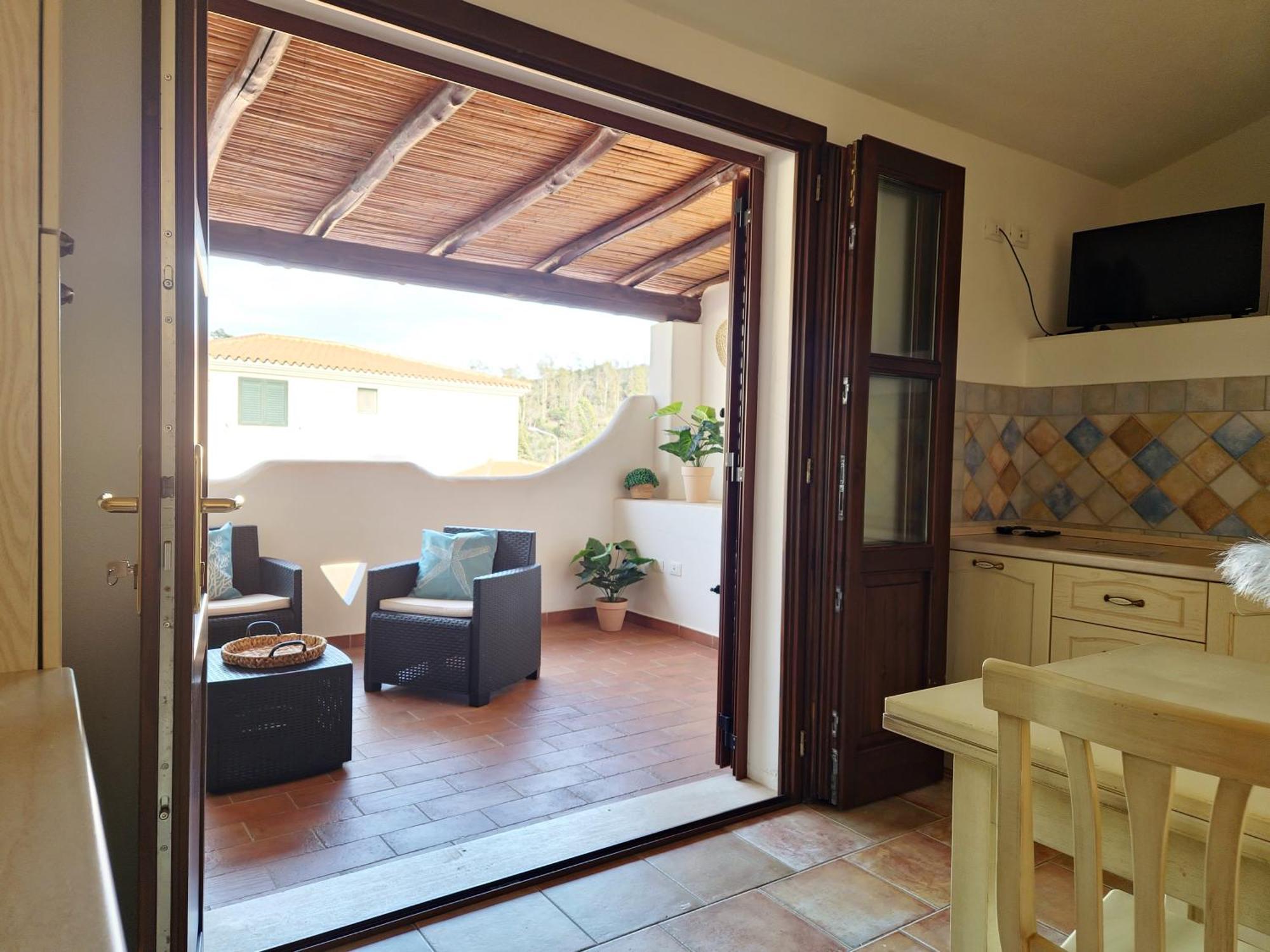 Dommos - Melodie Apartments Cala Liberotto Bagian luar foto