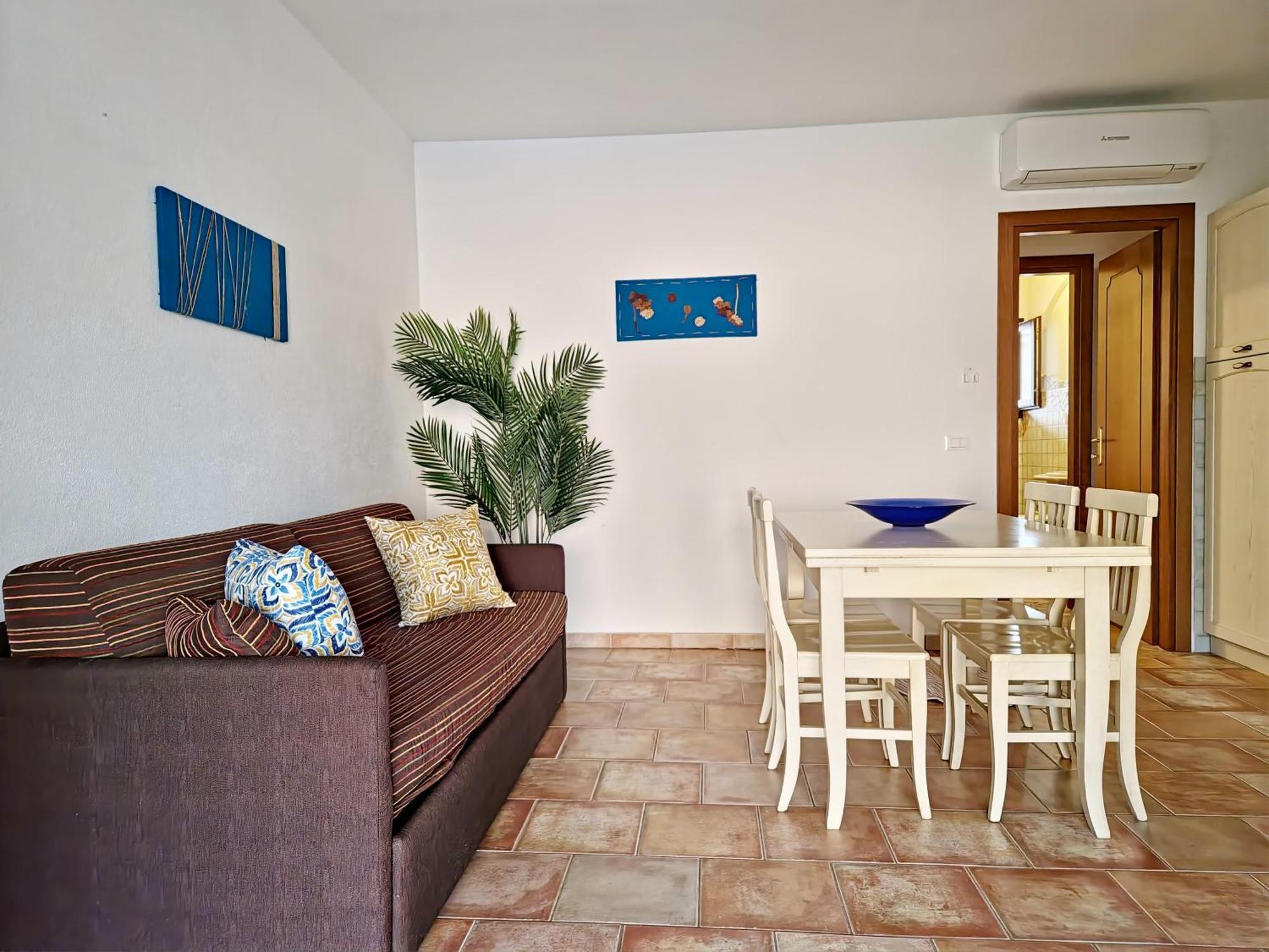Dommos - Melodie Apartments Cala Liberotto Bagian luar foto