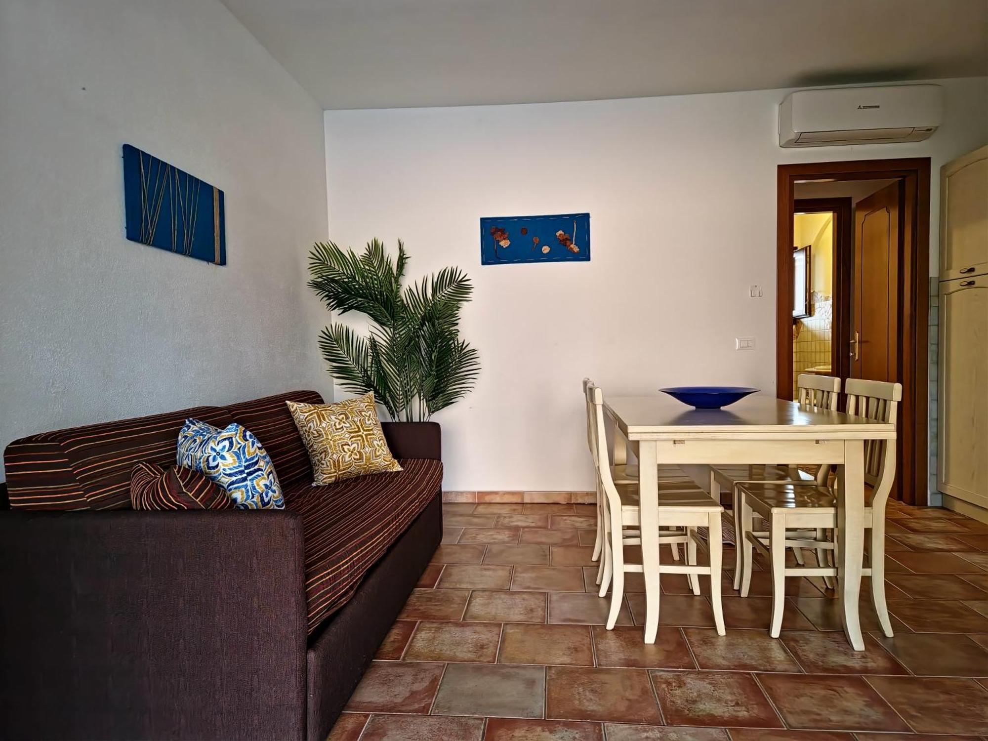 Dommos - Melodie Apartments Cala Liberotto Bagian luar foto