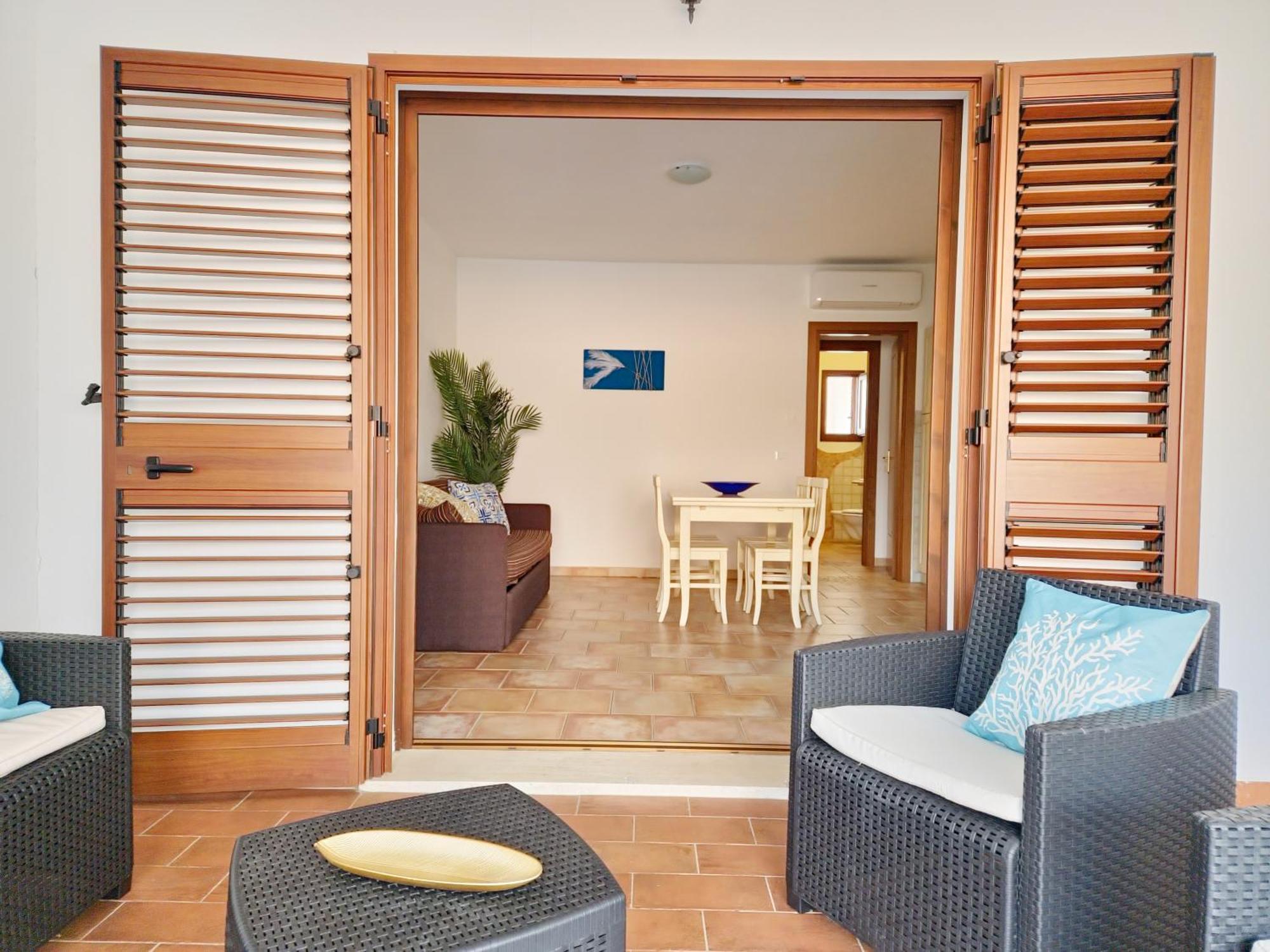 Dommos - Melodie Apartments Cala Liberotto Bagian luar foto