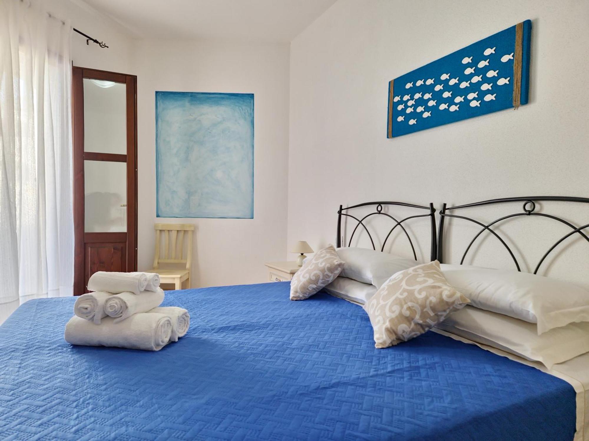 Dommos - Melodie Apartments Cala Liberotto Bagian luar foto