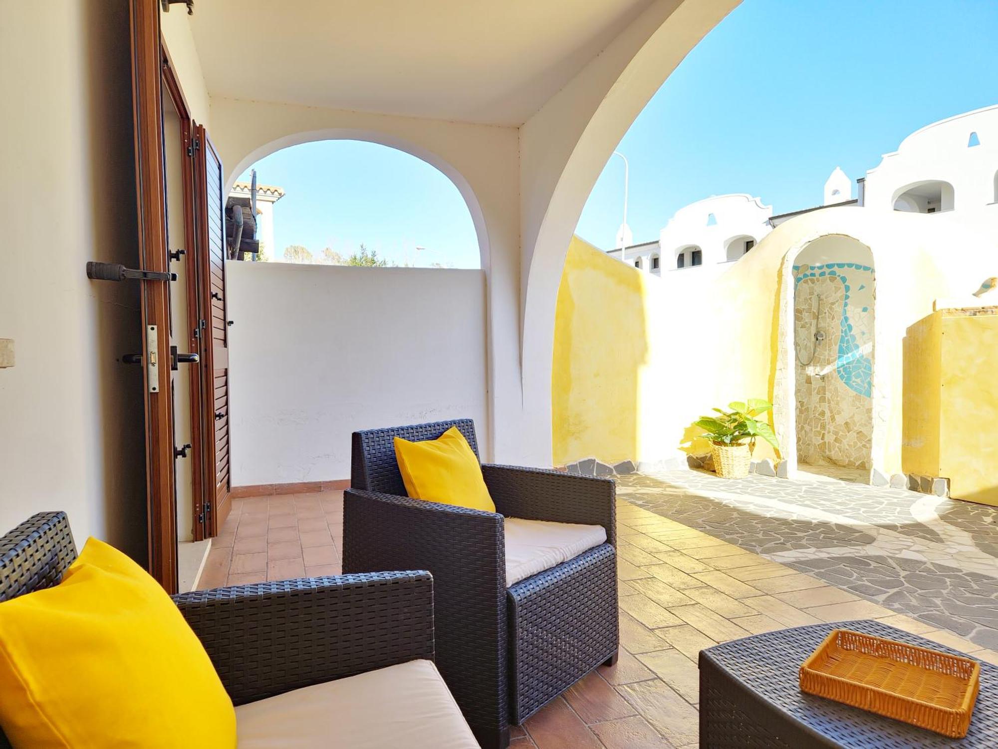 Dommos - Melodie Apartments Cala Liberotto Bagian luar foto